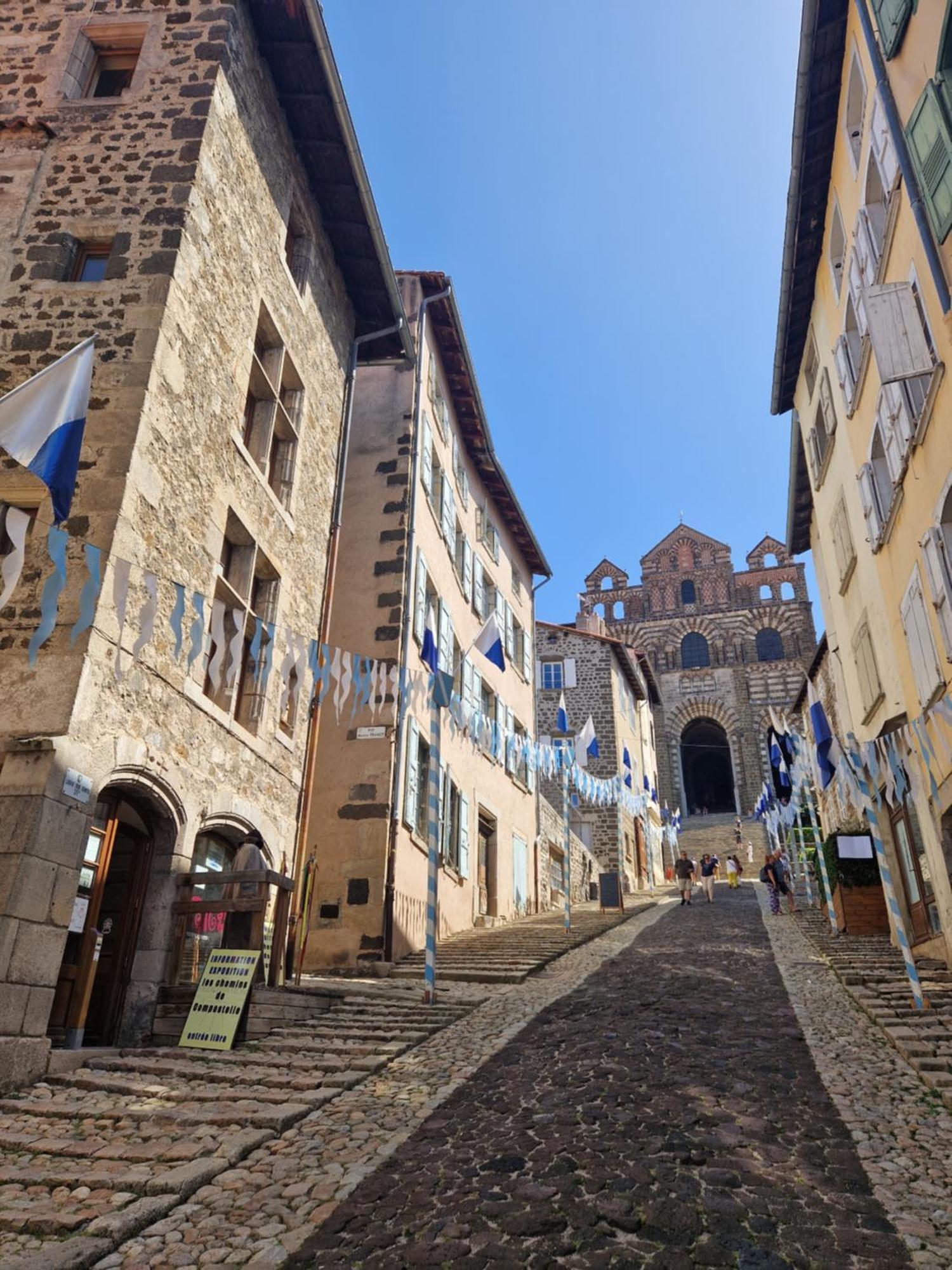 Gite Des Tables - Cathedrale, Coeur Historique, Vue Le Puy-en-Velay Luaran gambar